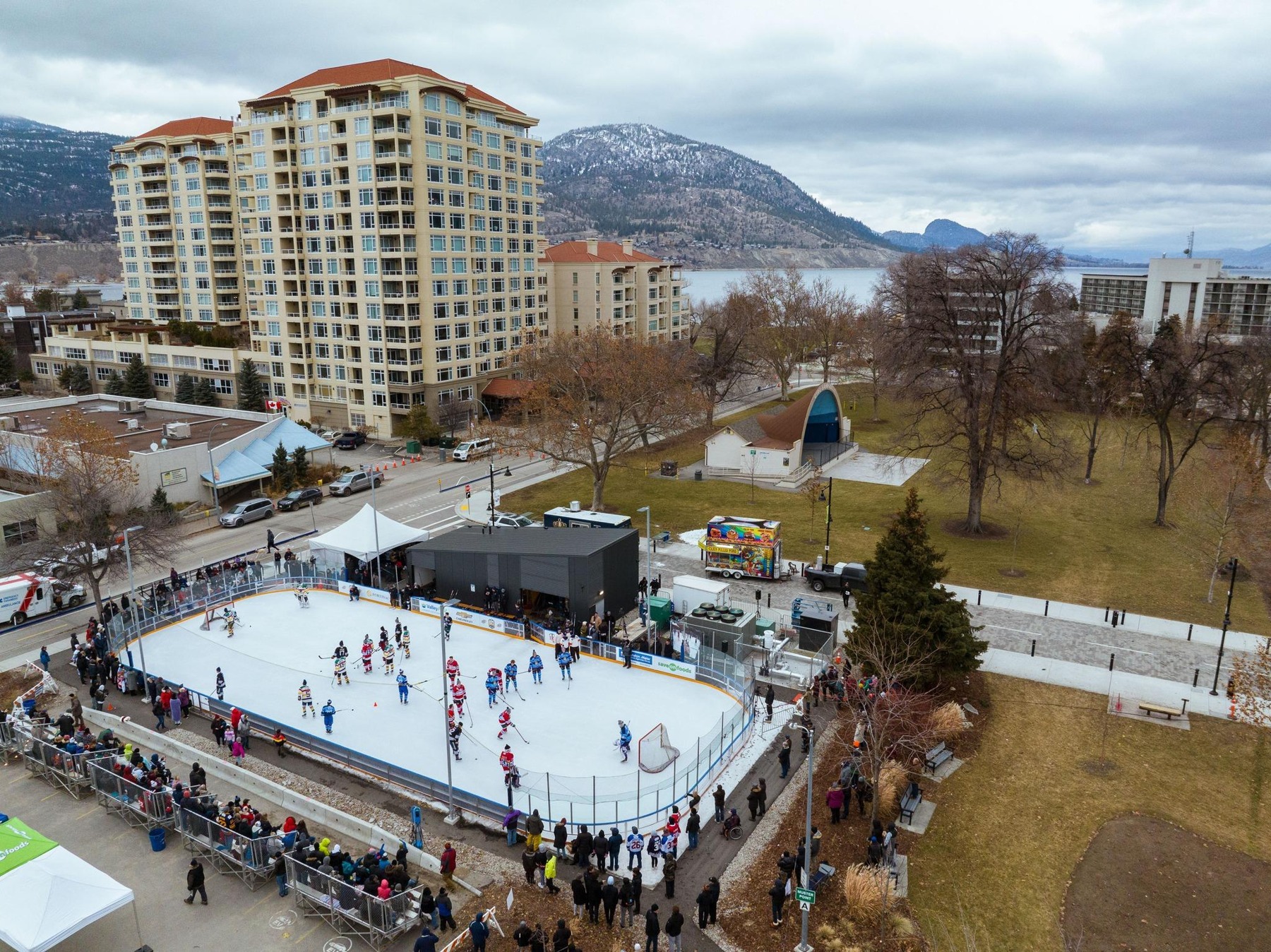 Penticton Outdoor Skating Rink (Gyro Park)