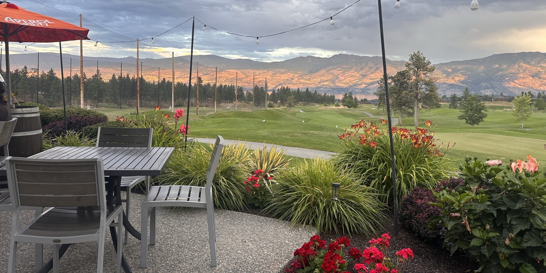 19 Okanagan Grill + Bar