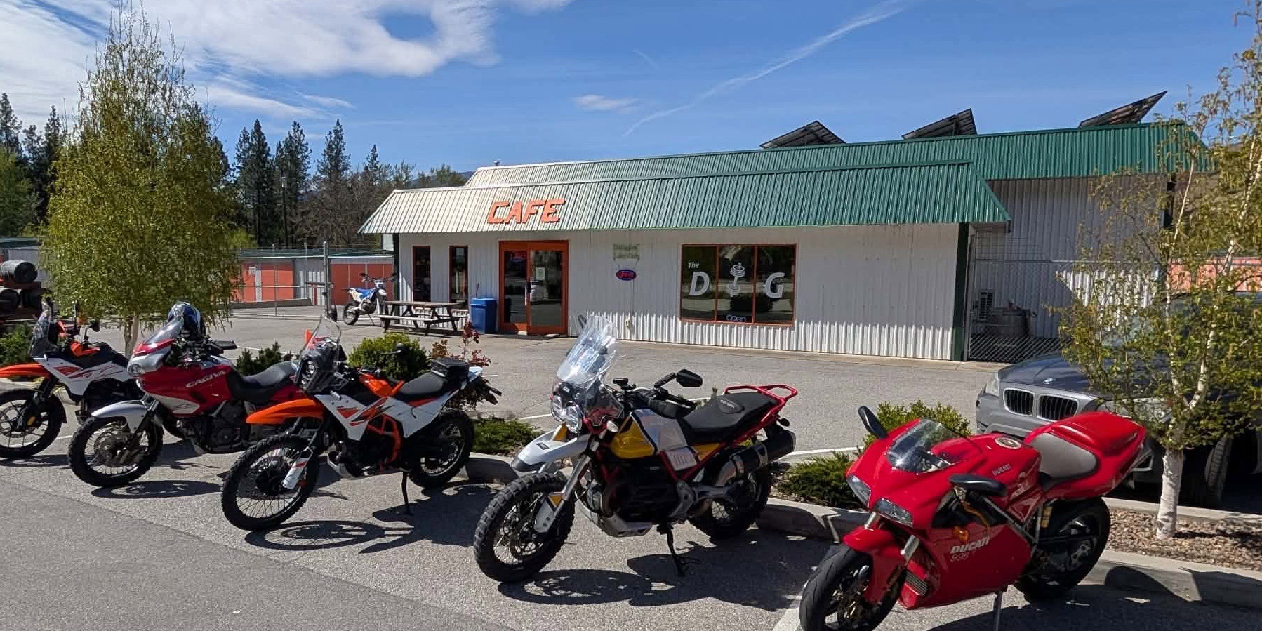 Gallagher Lake Cafe
