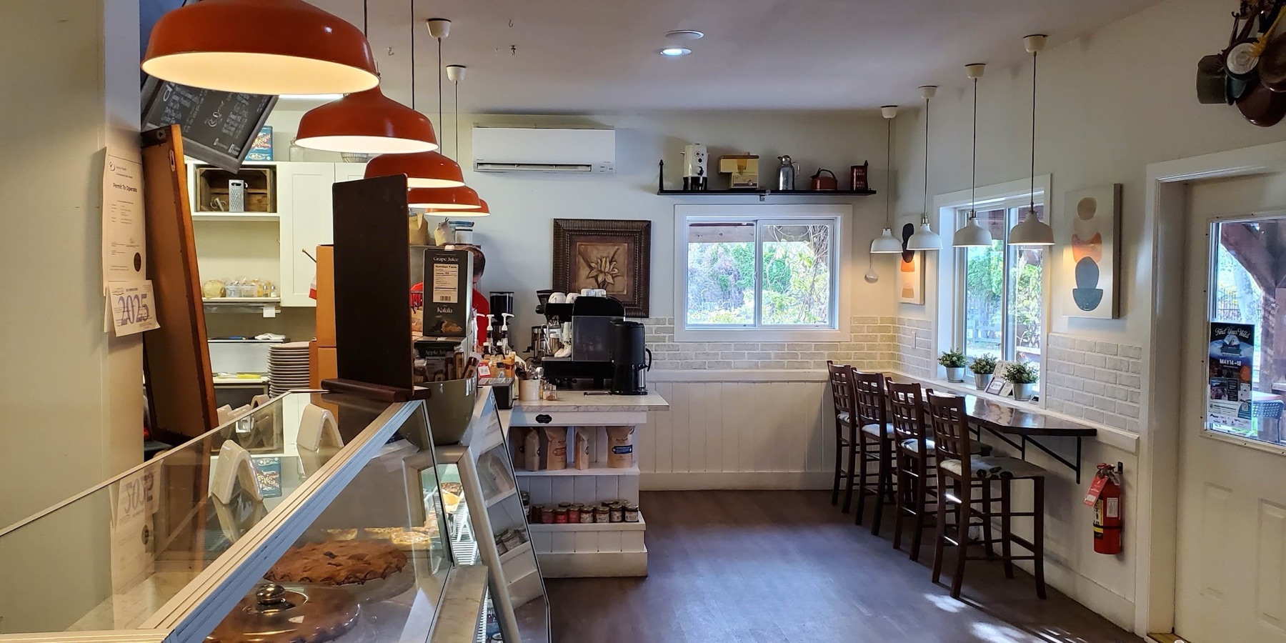 Granny's Fruit Stand, Bakery, Cafe