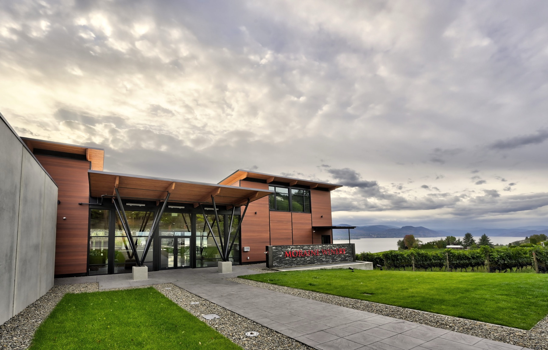 Moraine Estate Winery