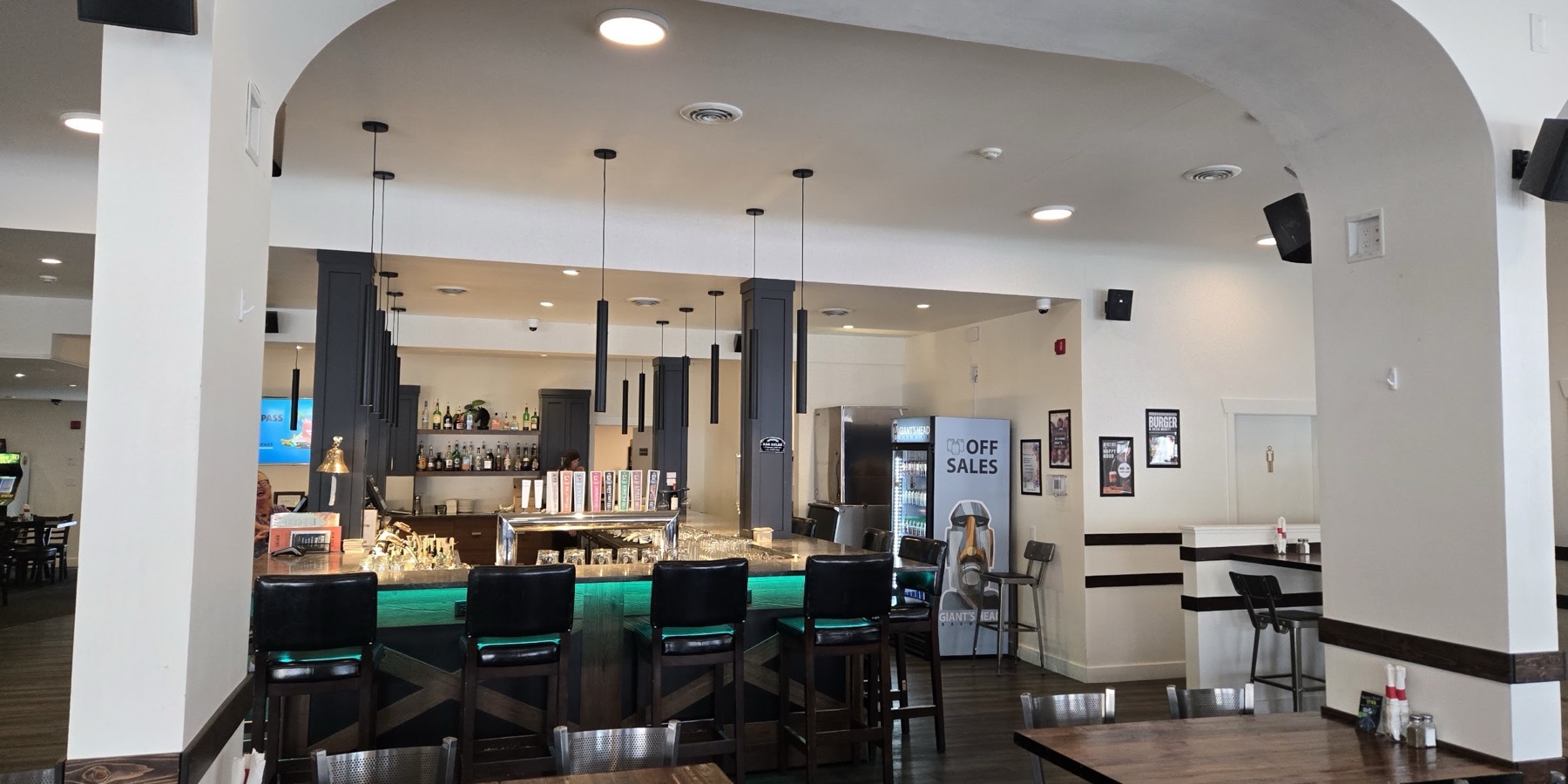 Ok Falls Hotel Bar & Grill