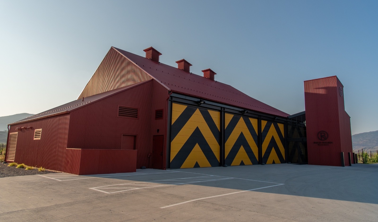 Red Barn Winery at Jagged Rock
