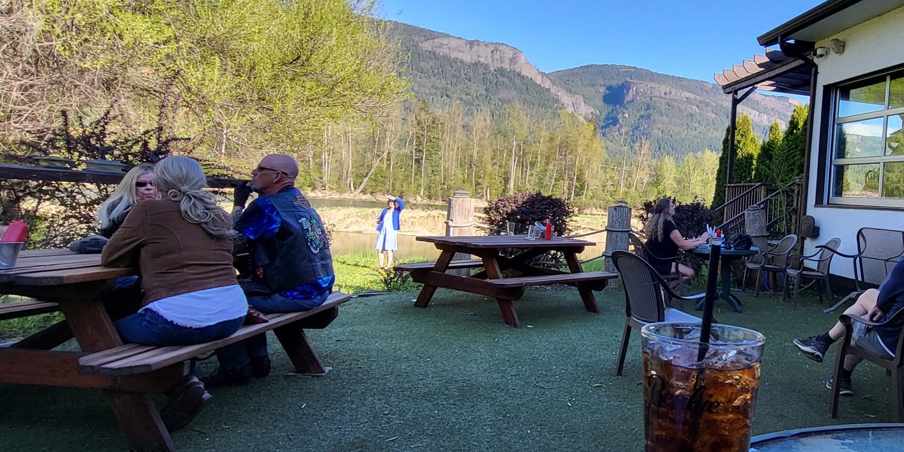 Riverfront Pub & Grill