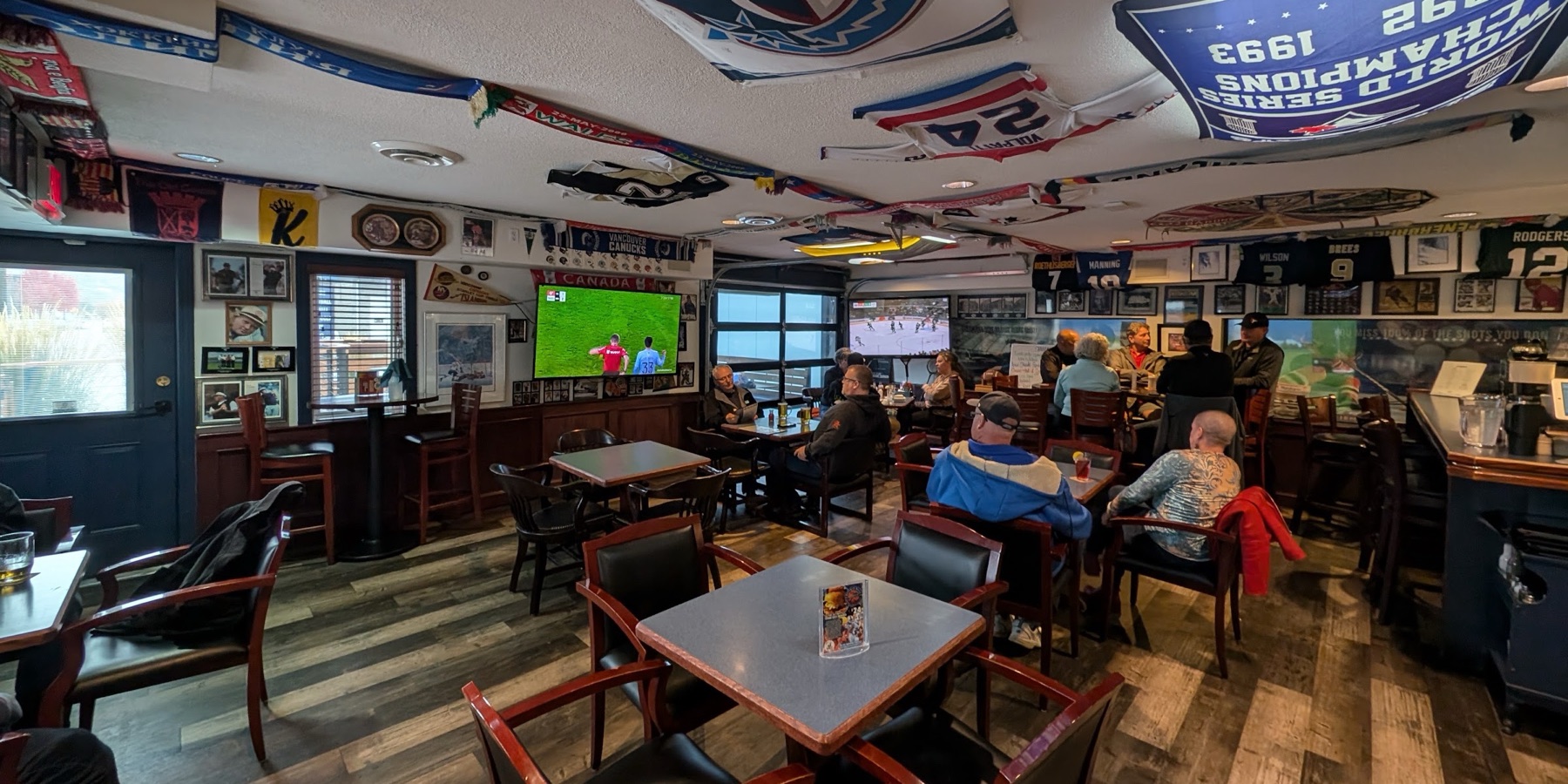 Roster Sports Club