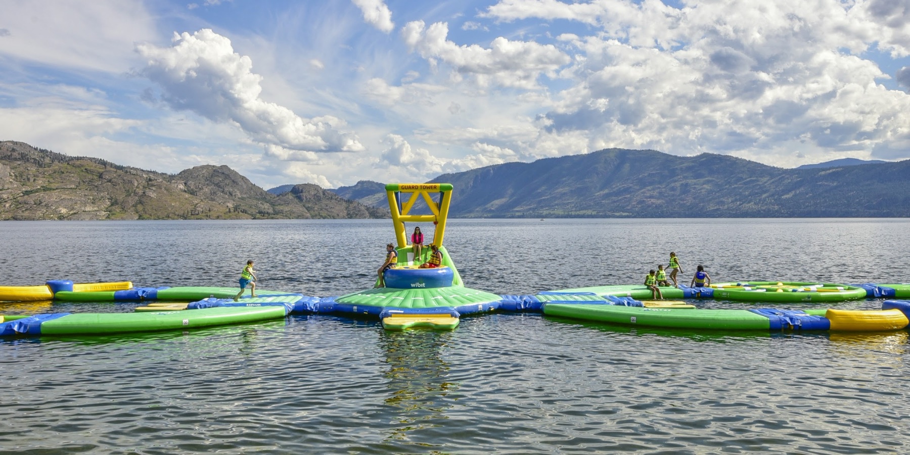 Splash BC Floating Water Park – Peachland