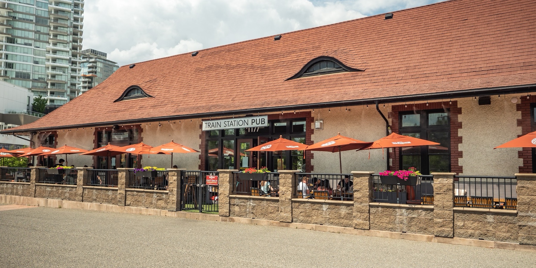 Train Station Pub