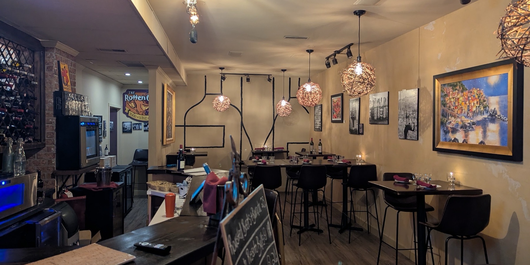 Tutt Street Tapas + Wine