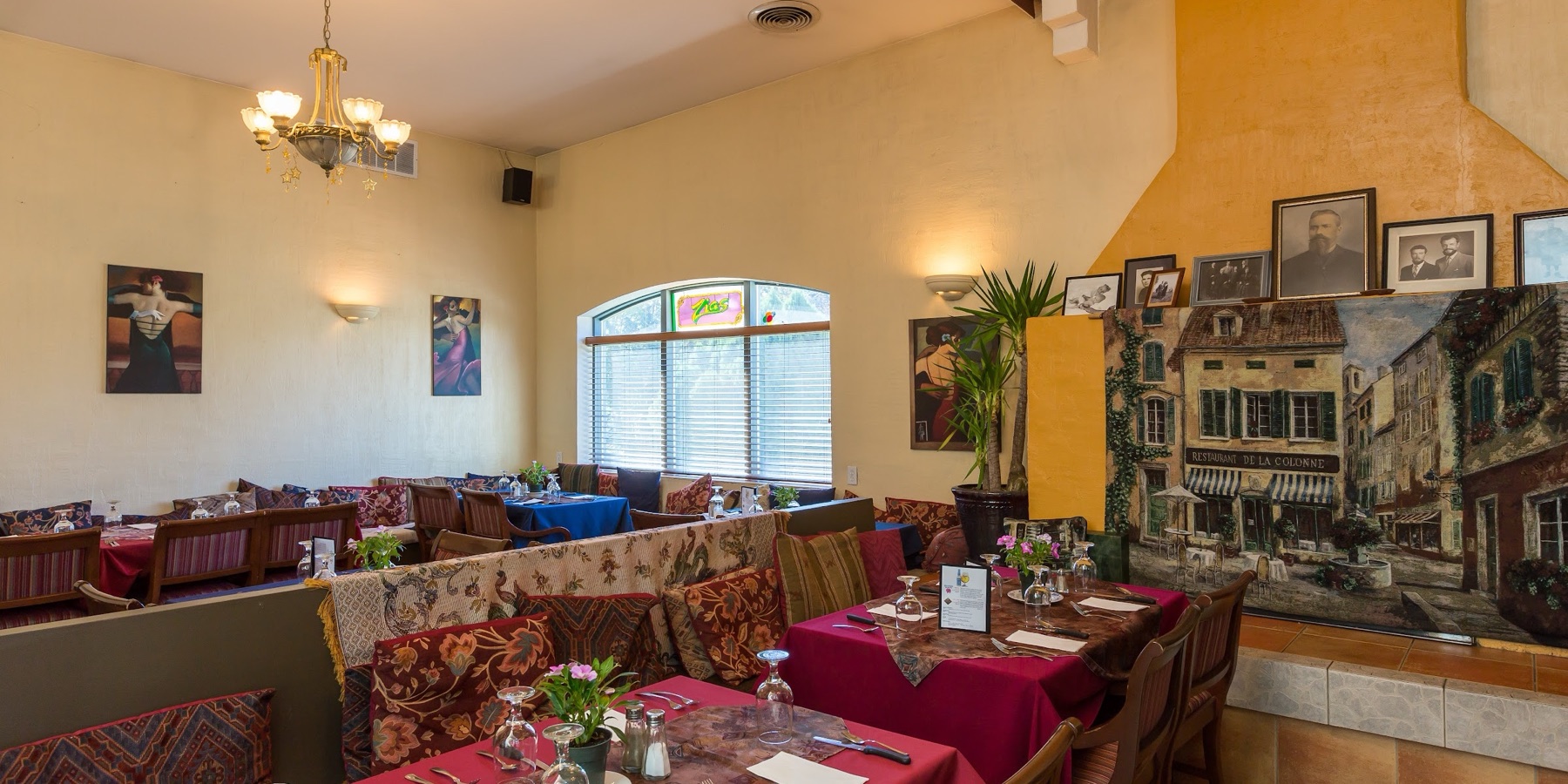 Zias Stonehouse Restaurant